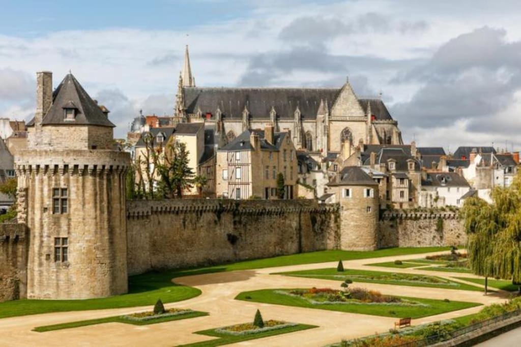 Logement Au Calme Avec Jardin Proche De Vannes Elven エクステリア 写真